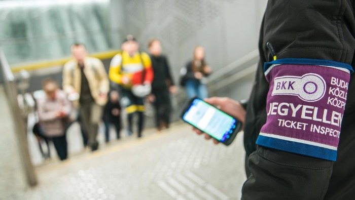 Több mint 48 ezer utast ellenőriztek januárban