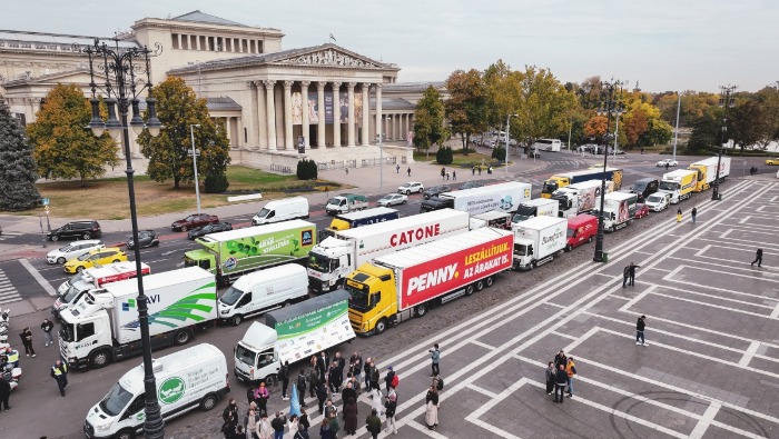 890 tonna élelmiszer a jubileumot ünneplő Adománykonvoj mérlege