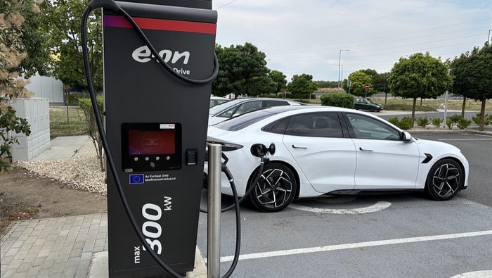 Még egyszerűbb fizetés jött az EDRI elektromosautó-töltőinél