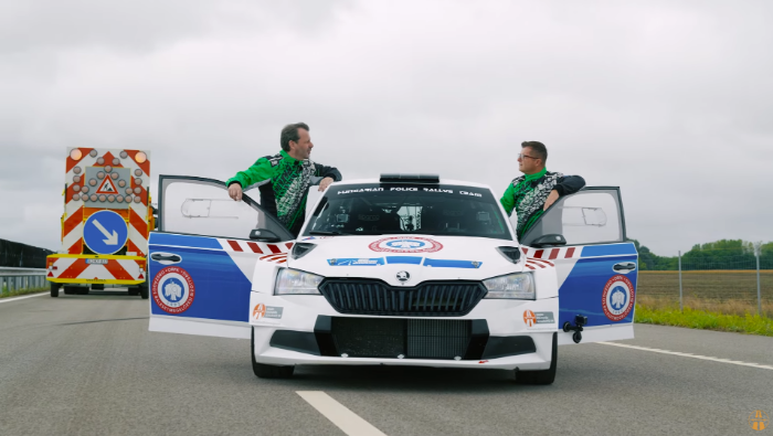 A közút nem versenypálya!