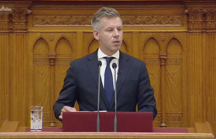 Gyorshír: Magyar Péter bejelentette – jön a 3,75 százalékos reklámadó