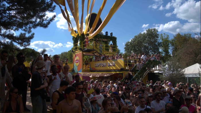 Fergeteges élményekkel vár a Lipton Club a Sziget Fesztiválon