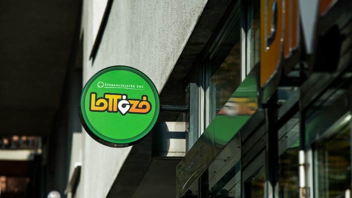 Vak- és gyengénlátó munkatársakkal bővít a Szerencsejáték Zrt.