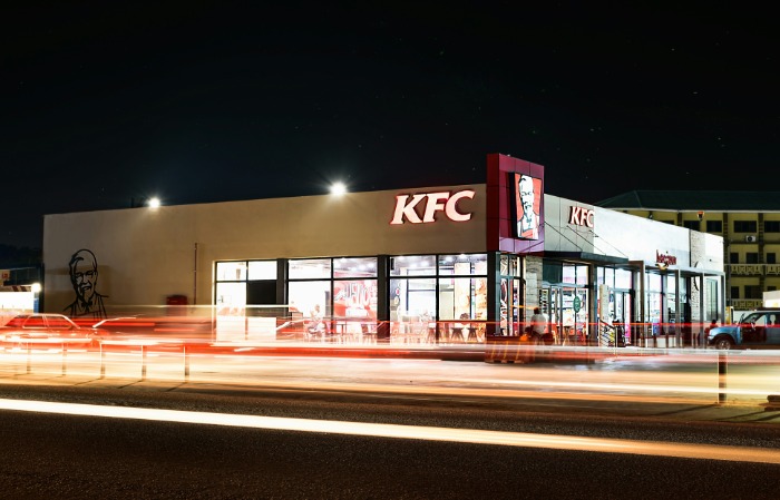 A KFC negyven év után Coca-Colára cseréli a Pepsit az éttermeiben