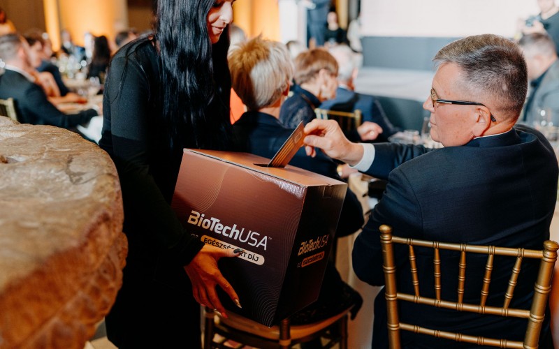 Közösségi adománygyűjtés